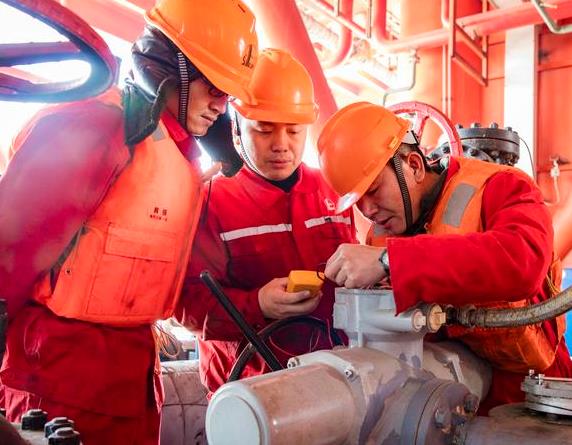 專項(xiàng)治理促海上安全清潔生產(chǎn)