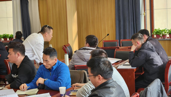 賽為安全高寶良對(duì)中澳煤層氣項(xiàng)目現(xiàn)場(chǎng)管理人員進(jìn)行安全領(lǐng)導(dǎo)力培訓(xùn)