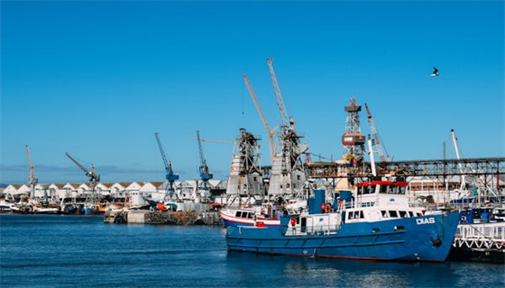 航空零部件制造企業(yè)滿足行業(yè)安全標準，健康安全與環(huán)境管理體系的細節(jié)優(yōu)化與持續(xù)改進