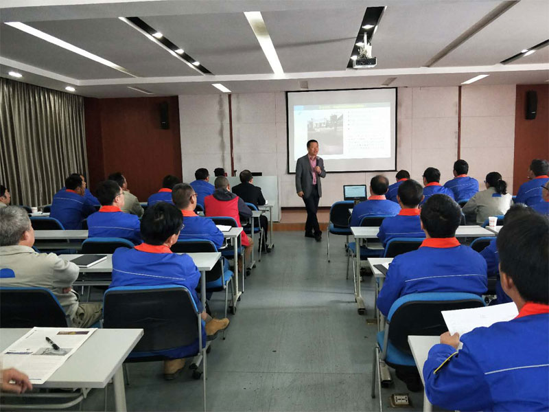 昆明市、安寧市安監(jiān)部門及協(xié)會特邀賽為高寶良老師參加安全交流講座